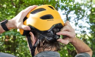 Mükemmel uyum için bisiklet kaskı ölçünüzü nasıl ölçersiniz